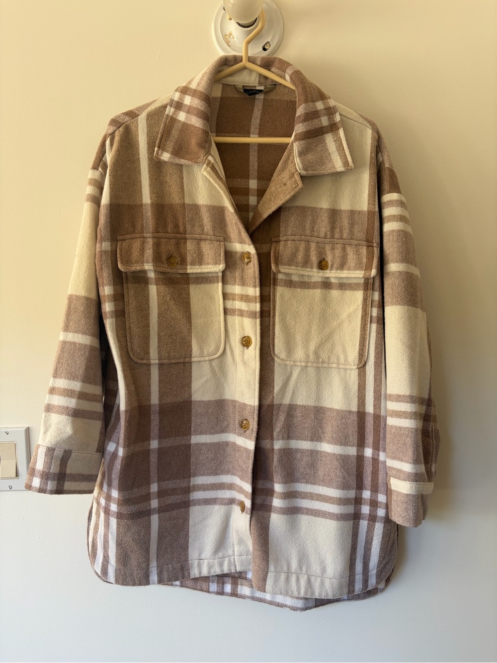 Banana Republic Beige and Cream Plaid Button-Front Oversized Shacket size Small